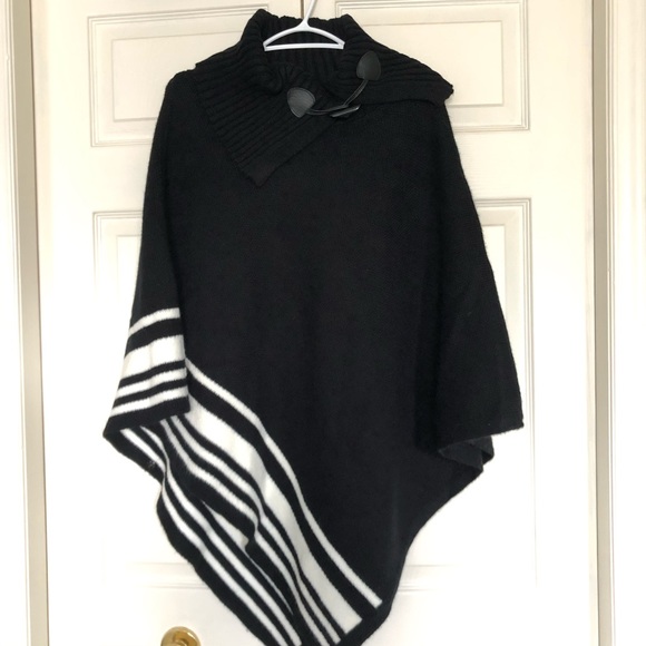 Cleo Knit Poncho Shawl - Picture 2 of 5